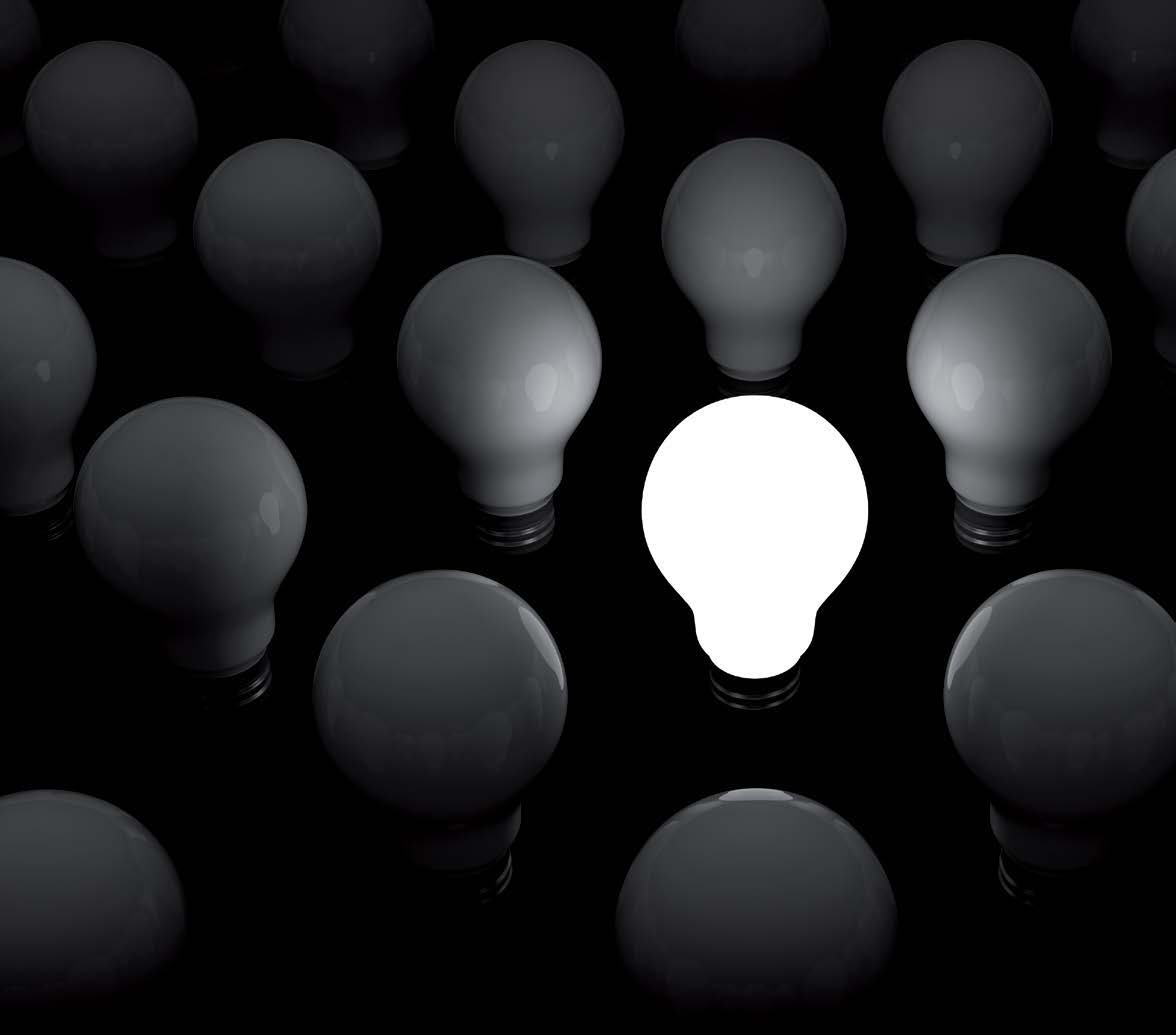 Plusieurs ampoules dont une allumée